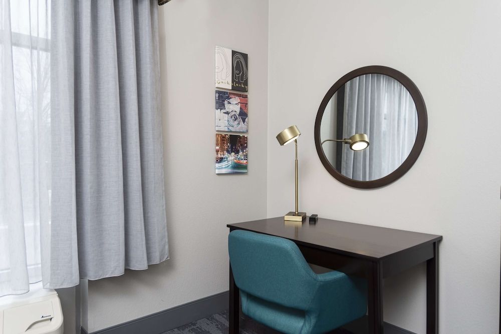 Room, 2 Queen Beds, Accessible, Non Smoking