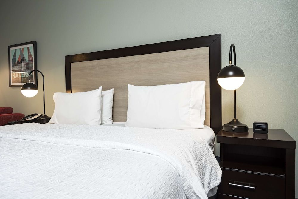 Deluxe, One King Bed