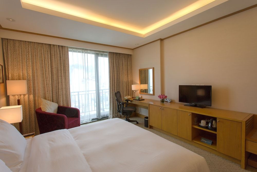 Room, 1 King Bed, Balcony