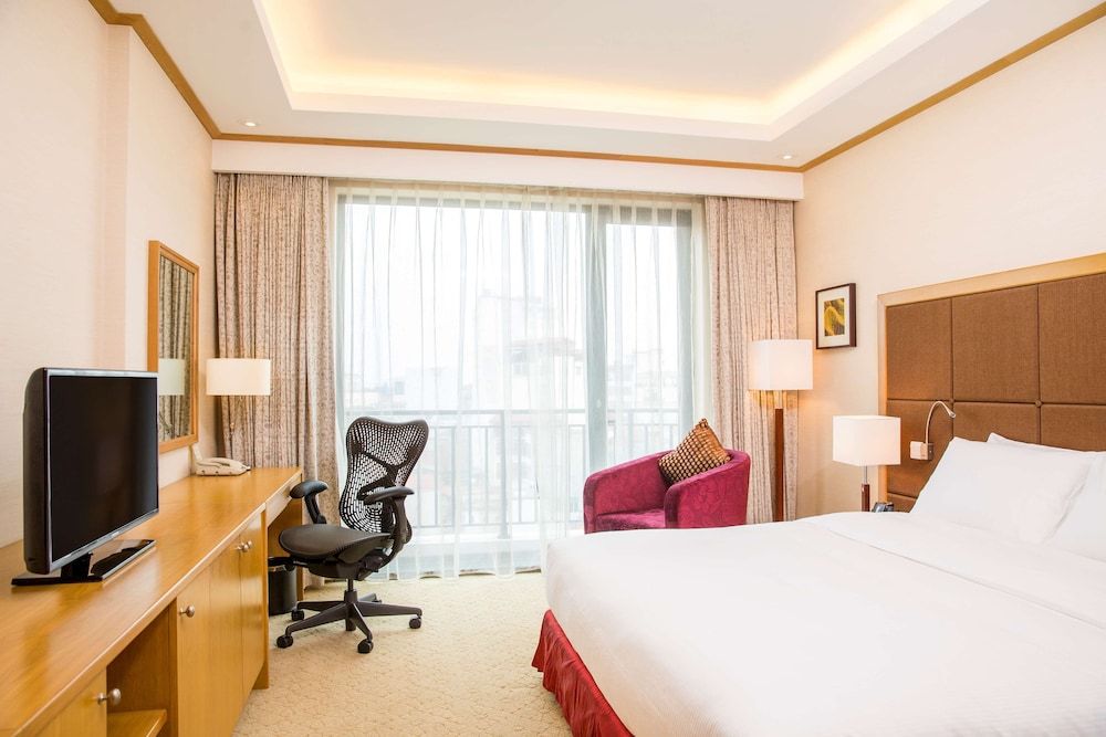Room, 1 King Bed, City View