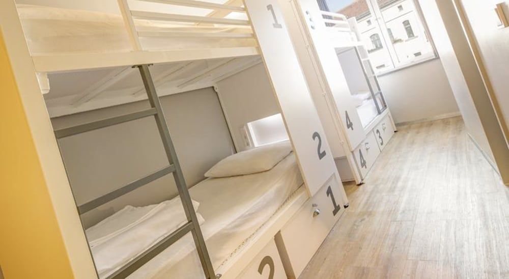 Generator Berlin Mitte Private 4 bed Room 2