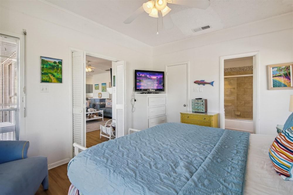 House (4 Bedrooms)