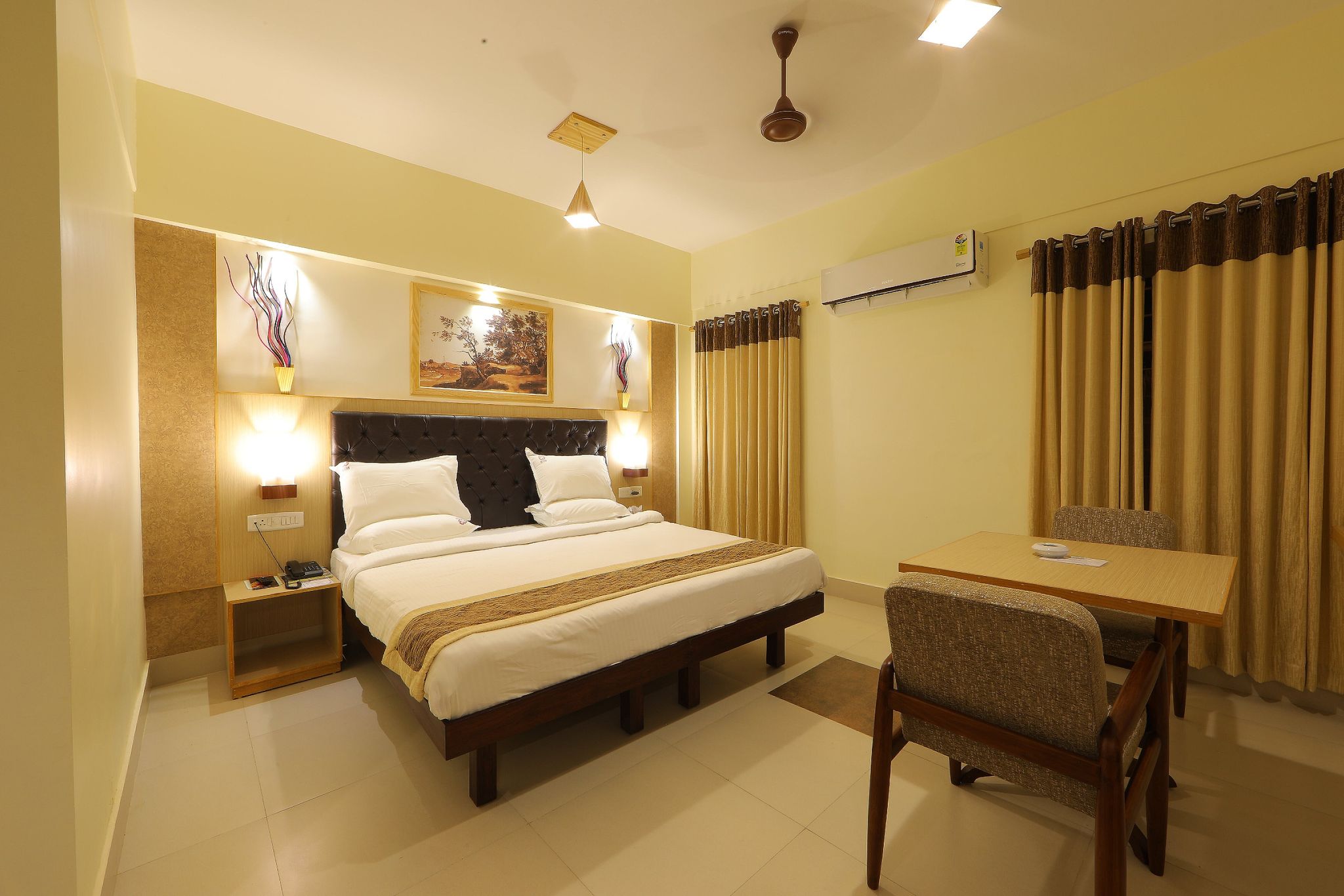 Bharat Hotel Deluxe Double Room AC