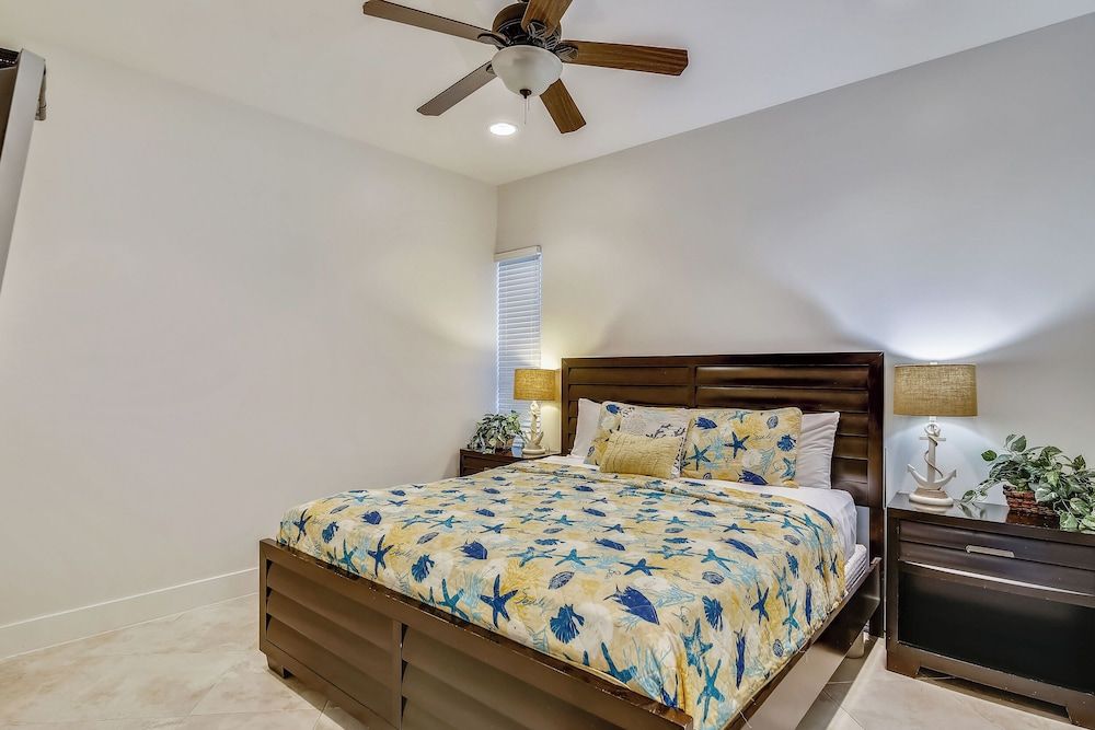 Condo (3 Bedrooms)