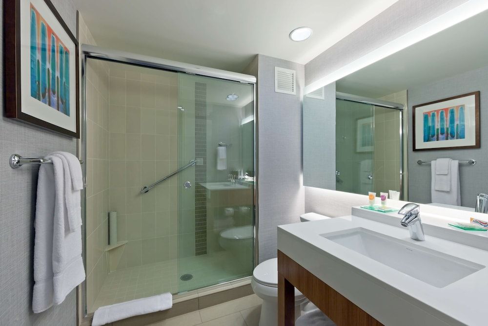 Hyatt Place Chicago/River North Standard Room, 1 King Bed 4