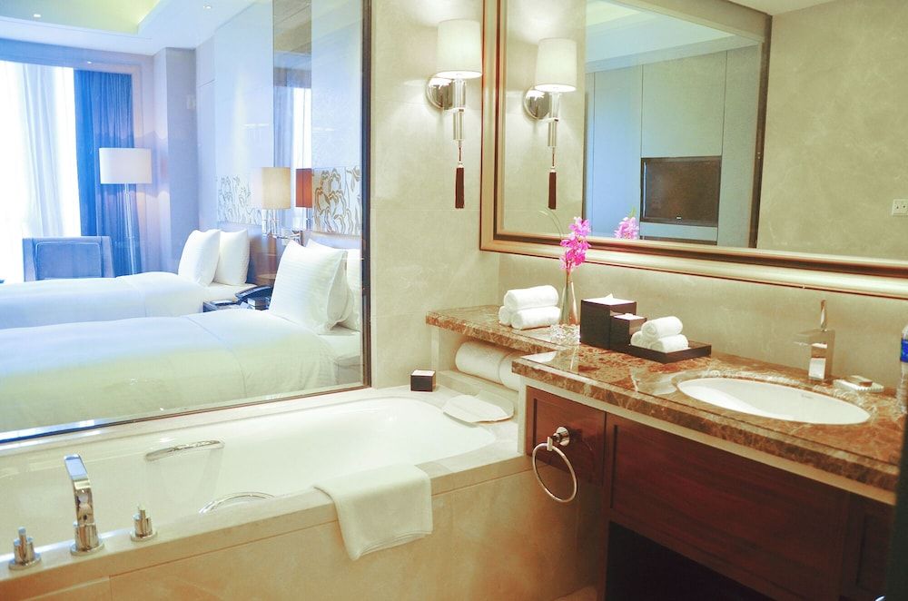 Wanda Realm Ningde Grand Deluxe Twin Room 5