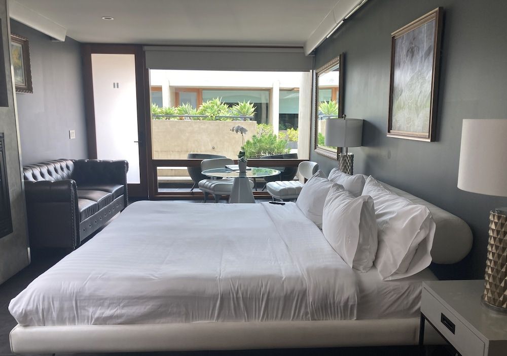 14 West Hotel Deluxe Room, 1 King Bed (North Building) 13