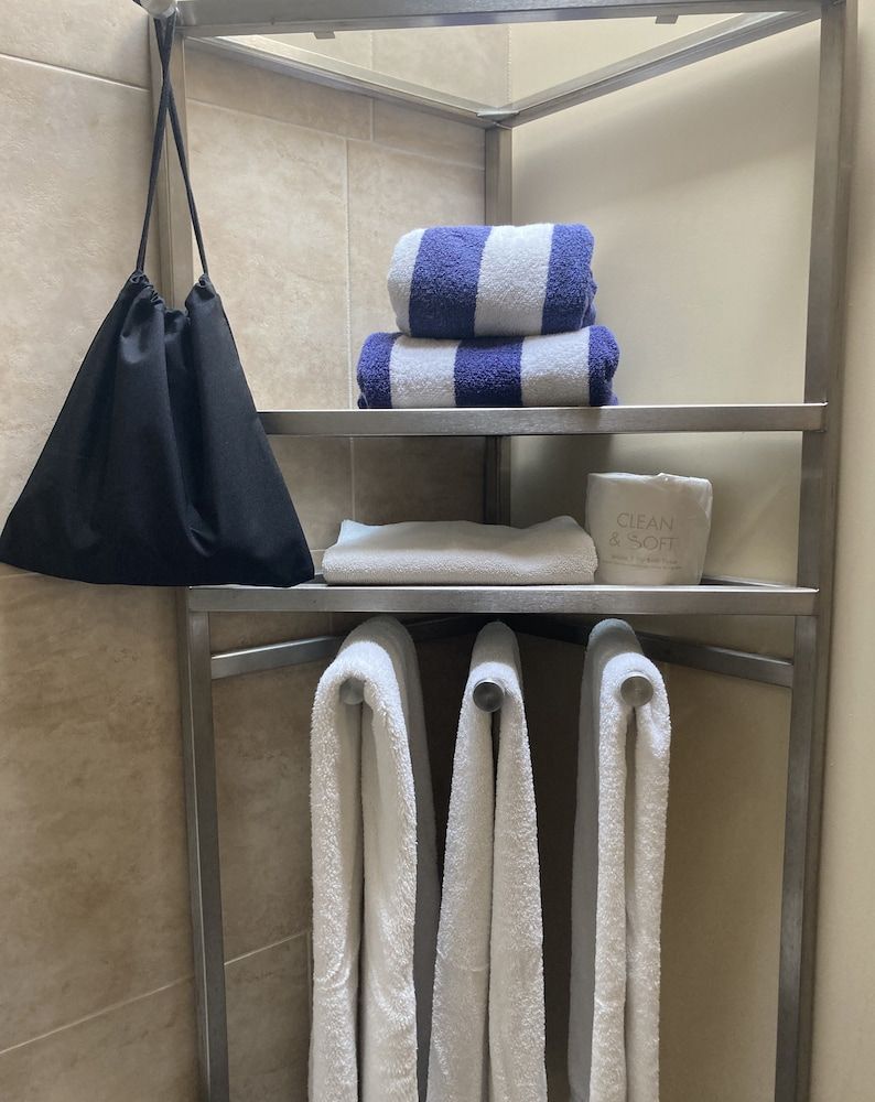 14 West Hotel Deluxe Room, 1 King Bed (North Building) 30