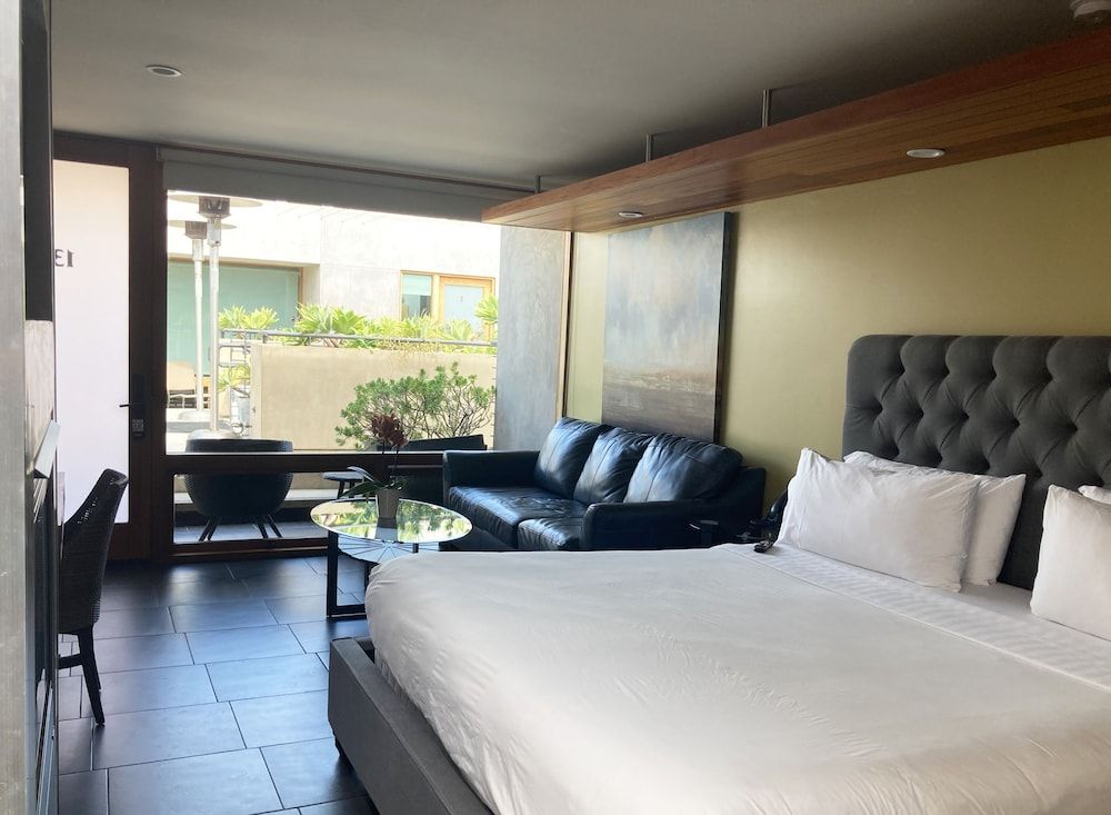 14 West Hotel Deluxe Room, 1 King Bed (North Building) 14