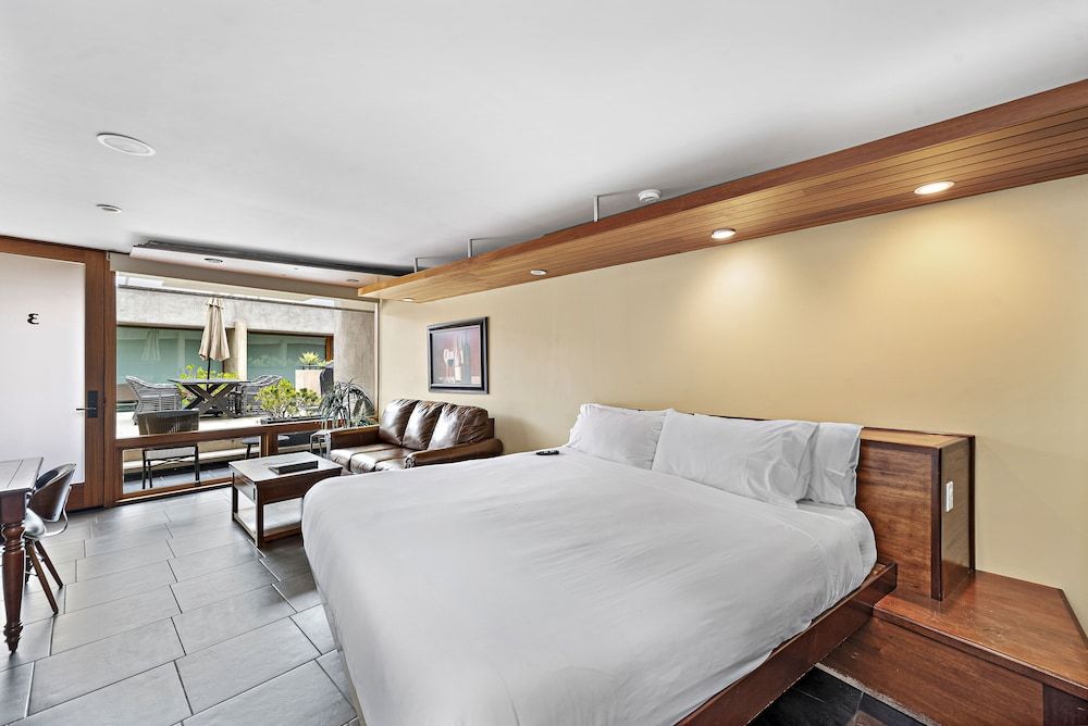 14 West Hotel Deluxe Room, Multiple Beds (North Building) 8