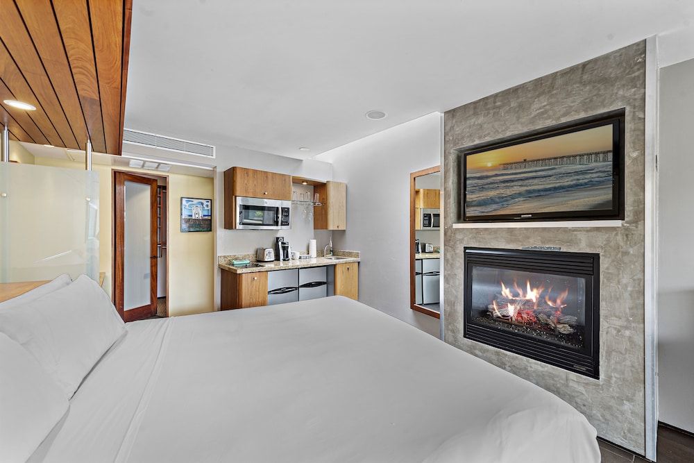 14 West Hotel Deluxe Room, Multiple Beds (North Building) 7