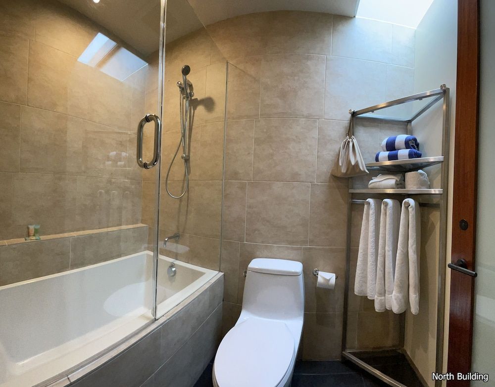 14 West Hotel Deluxe Room, 1 King Bed (North Building) 29