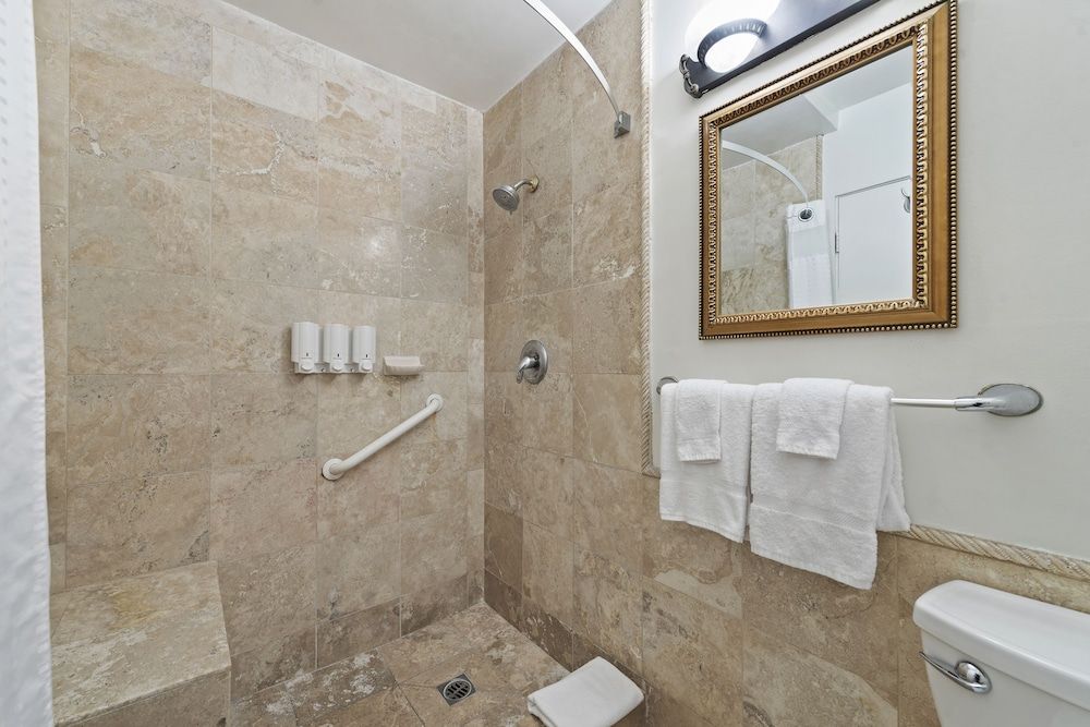 14 West Hotel Standard Room, 2 Full Beds (South Building) 7