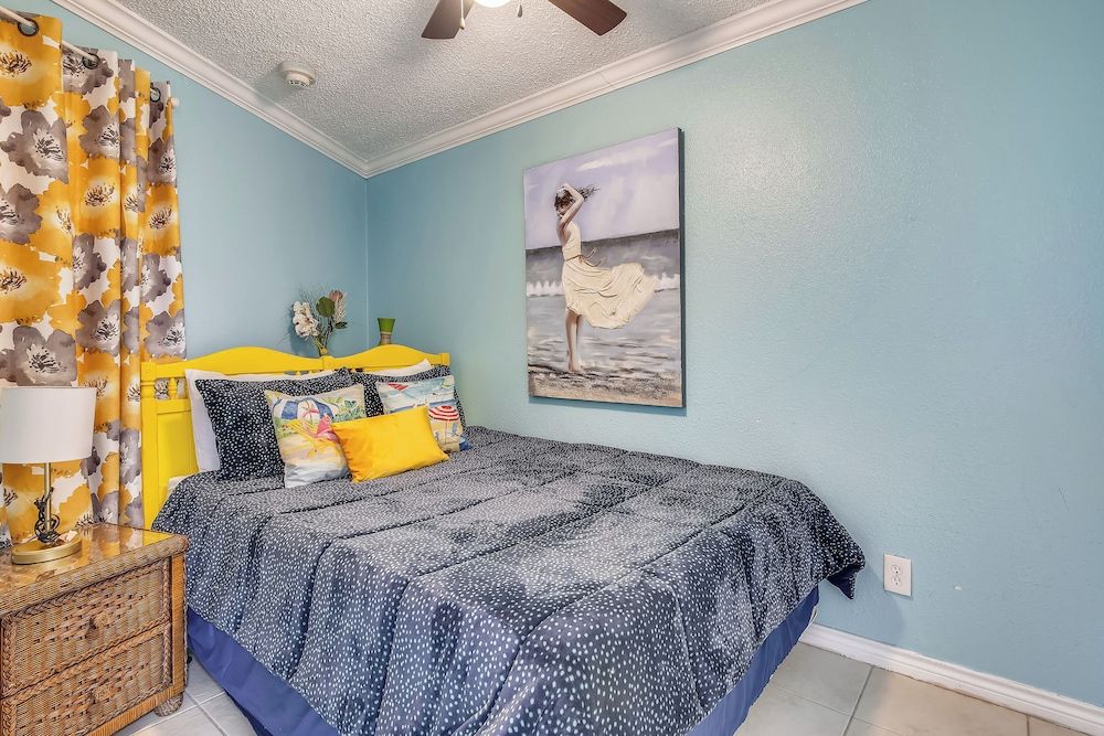 Condo (1 Bedroom)