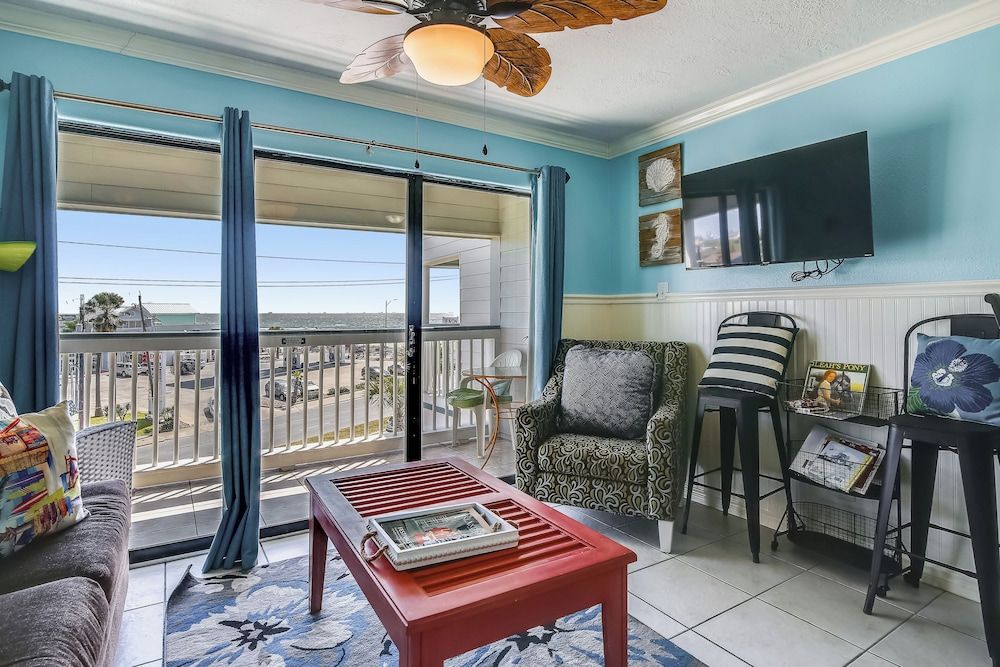 Condo (1 Bedroom)