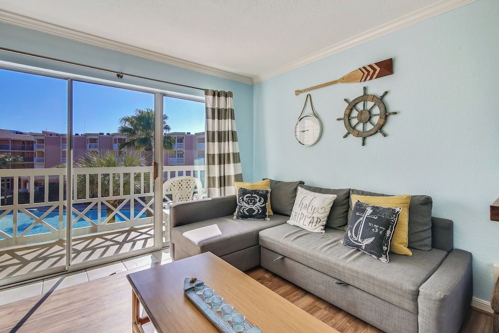 Condo (1 Bedroom)