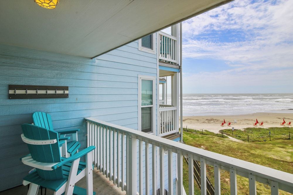 Condo (2 Bedrooms)