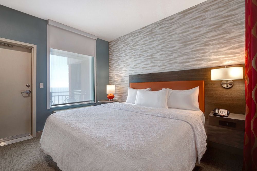 Studio, 1 King Bed, Accessible, Balcony