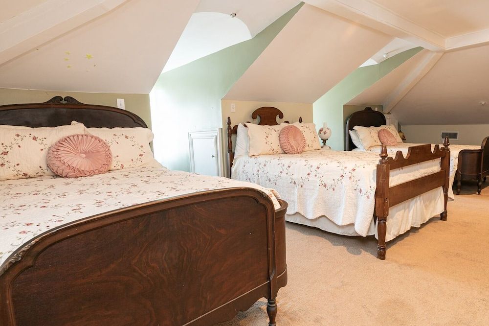 Rose Suite