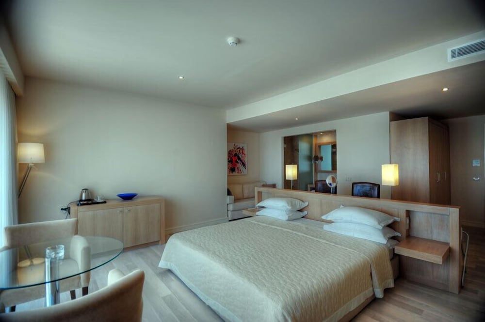 undefined LVZZ Hotel - Boutique Class 8