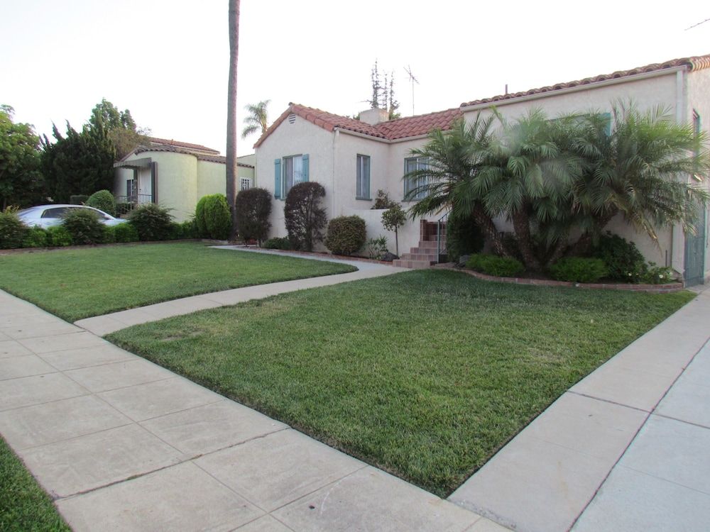 undefined Relaxing Beverlywood house with bbq