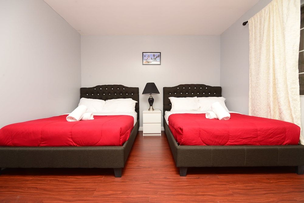 undefined Hollywood Luxury Double bedrooms 8