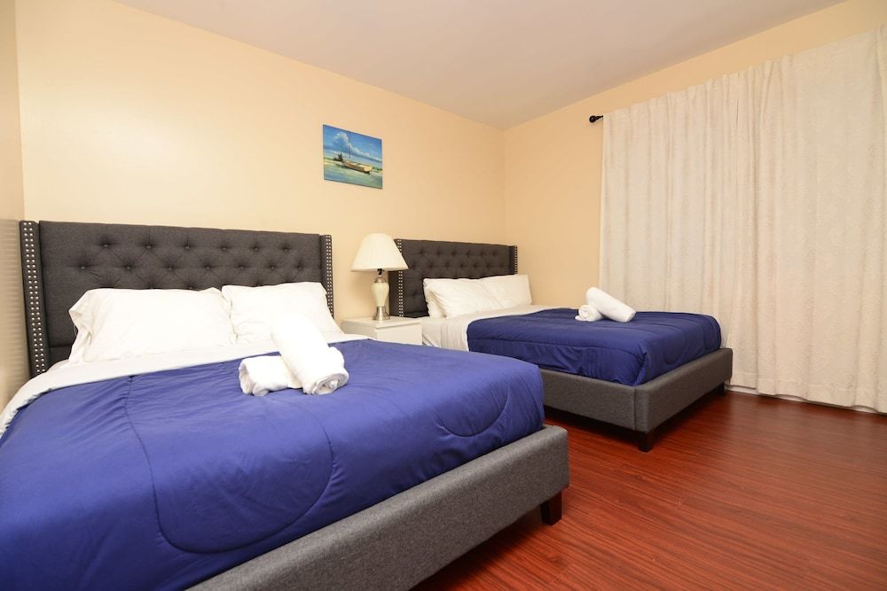 undefined Hollywood Luxury Double bedrooms 9