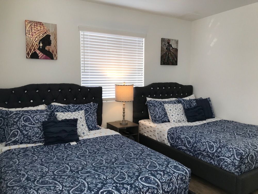 Downtown LA Comfortable Bedrooms Comfort Room, 2 Double Beds 11