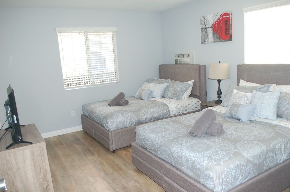 undefined Downtown LA Comfortable Bedrooms 10