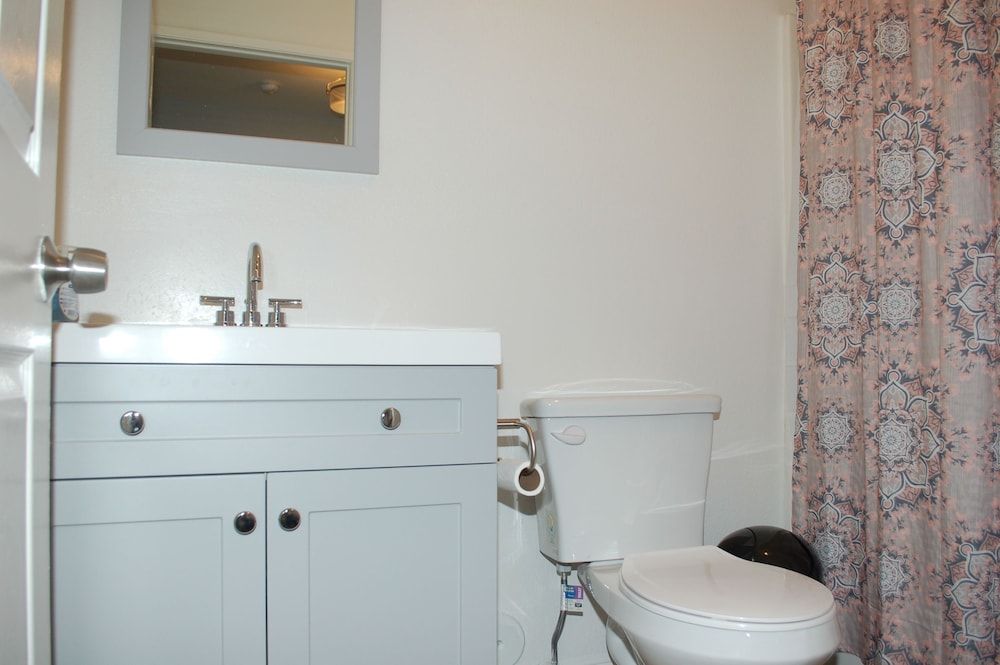 Downtown LA Comfortable Bedrooms Comfort Room, 2 Double Beds 19
