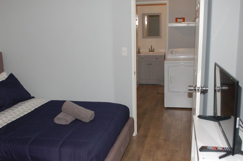 Downtown LA Comfortable Bedrooms Comfort Room, 2 Double Beds 13