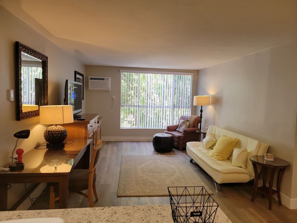 Hollywood Cosmopolitan Apartments Apartment, 2 Bedrooms 9