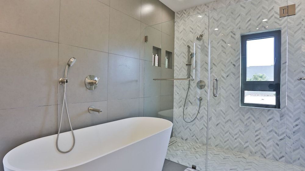 Spacious 5 Bedroom West Hollywood Home with Pool Luxury Villa 7