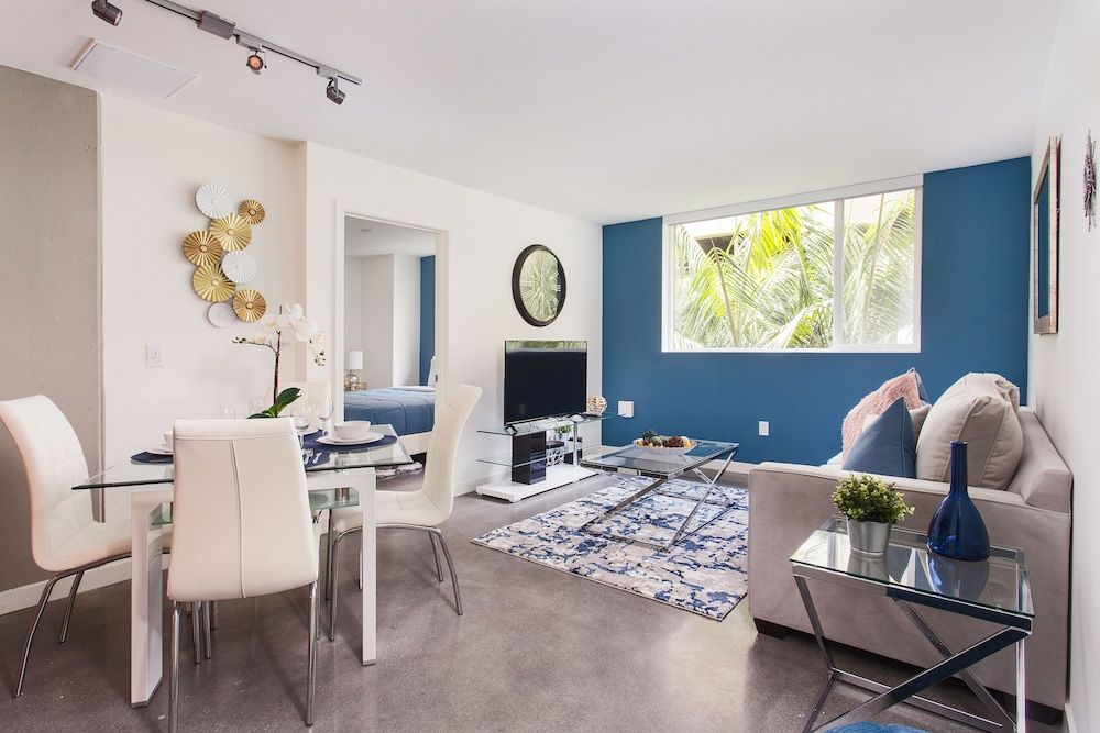 undefined Downtown LA Luxury Two Bedroom Apartment