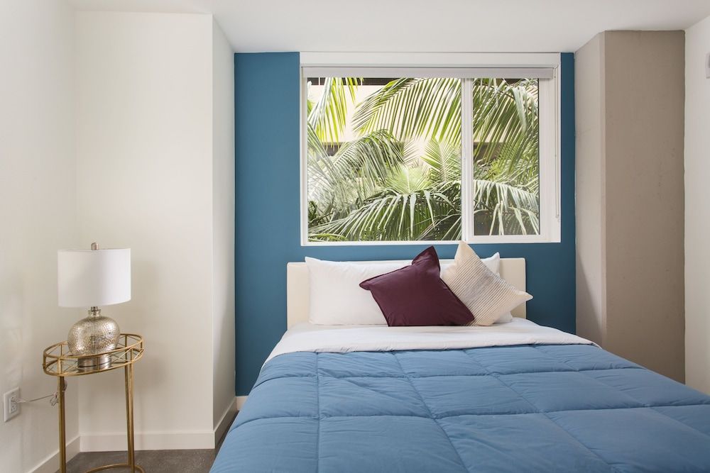 Downtown LA Luxury Two Bedroom Apartment Luxury Apartment, Garden View 5