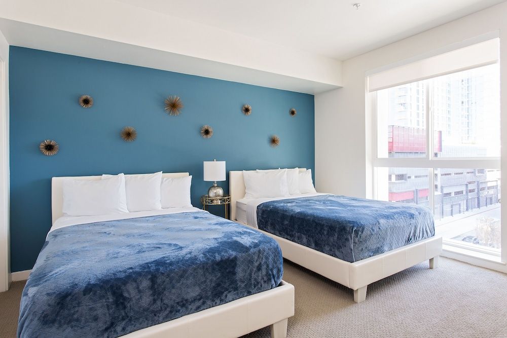 Downtown LA Luxury Two Bedroom Apartment Luxury Apartment 11