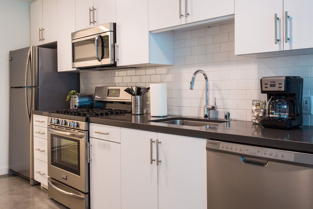 undefined Downtown LA Luxury Two Bedroom Apartment 8