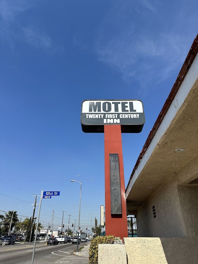 undefined Twenty-First Century Inn 10