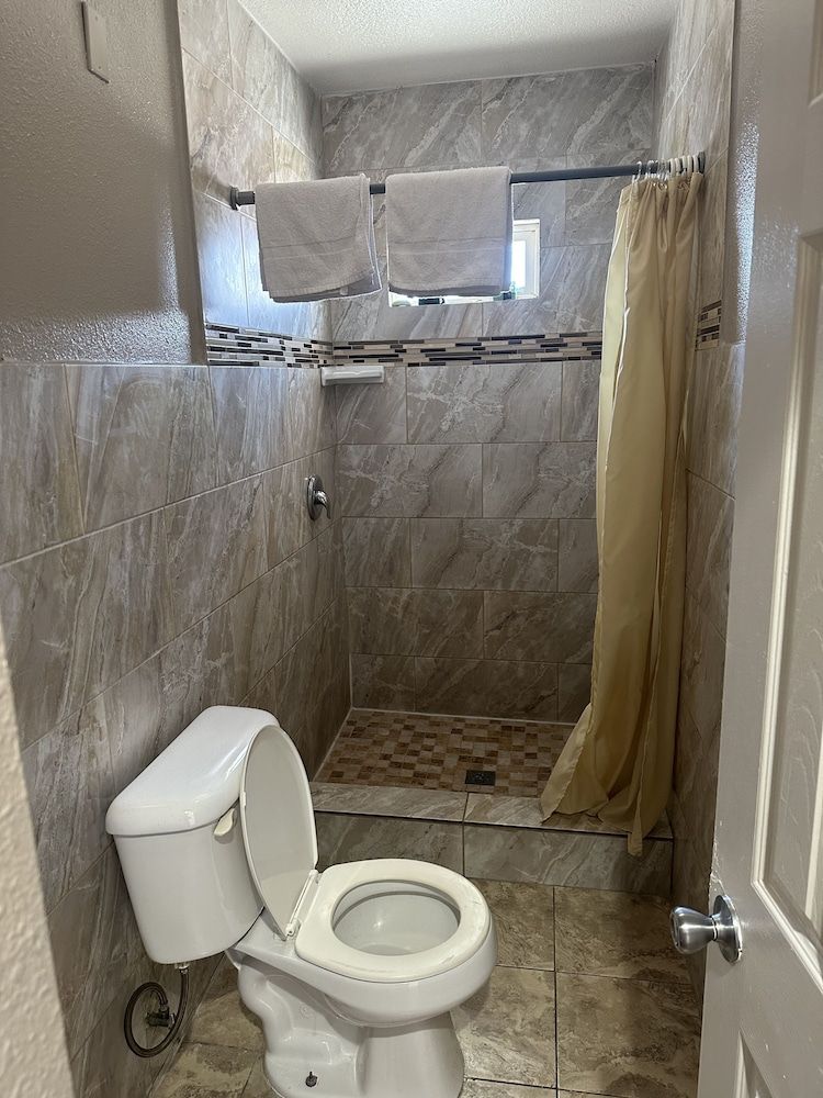 undefined Twenty-First Century Inn 9