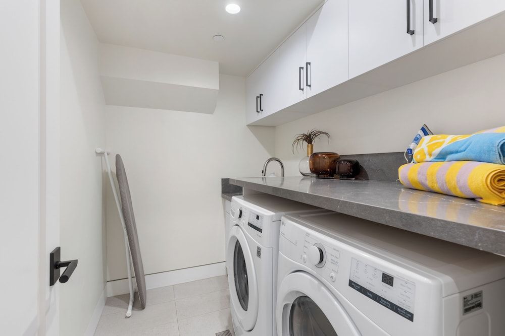 Curson Modern House, Multiple Beds, Pool Access, Pool View (Curson Modern) 18