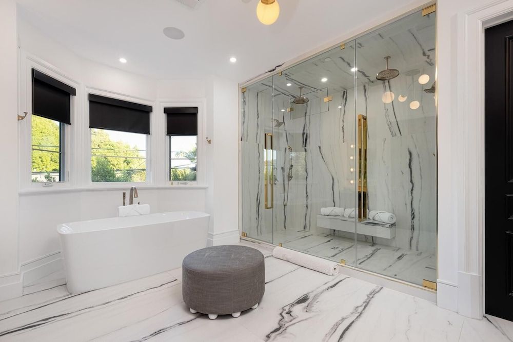 Gardner Modern Villa, Multiple Beds, Private Pool, Pool View 15