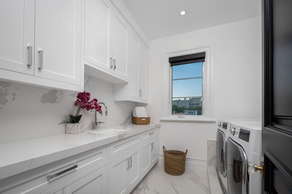 Gardner Modern Villa, Multiple Beds, Private Pool, Pool View 10