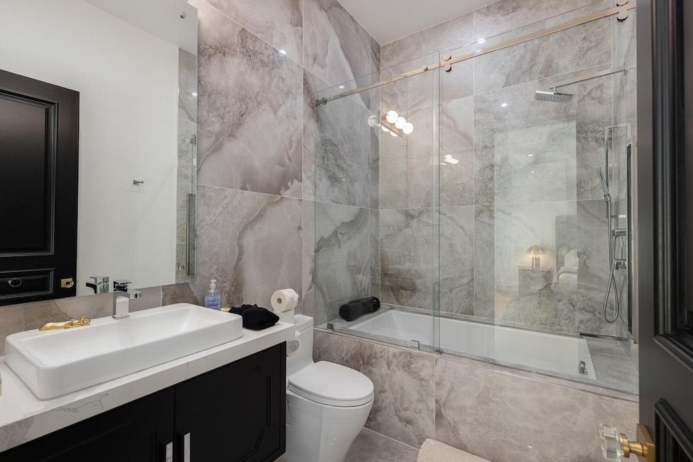 Gardner Modern Villa, Multiple Beds, Private Pool, Pool View 11