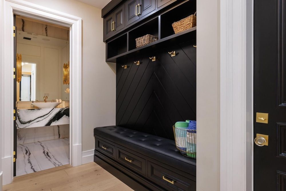 Gardner Modern Villa, Multiple Beds, Private Pool, Pool View 17