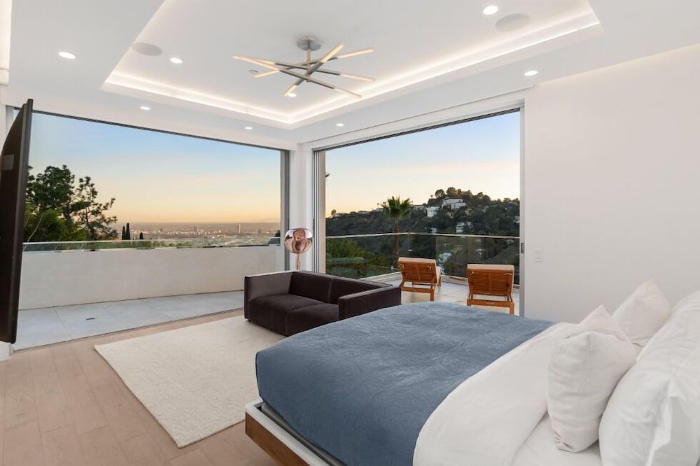 undefined Olympus Estate 10