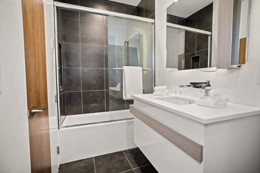 Crescent Heights Villa, Multiple Beds, Private Pool, Pool View 11