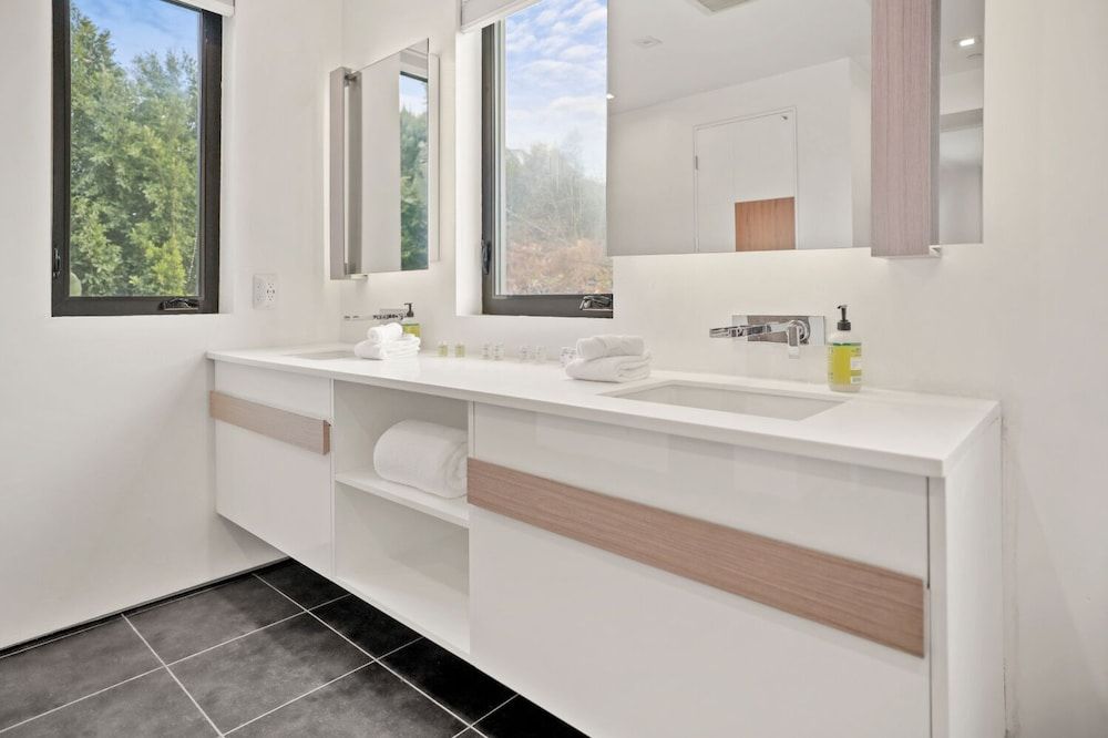 Crescent Heights Villa, Multiple Beds, Private Pool, Pool View 6