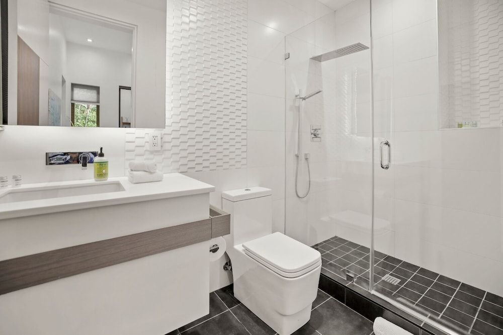 Crescent Heights Villa, Multiple Beds, Private Pool, Pool View 7