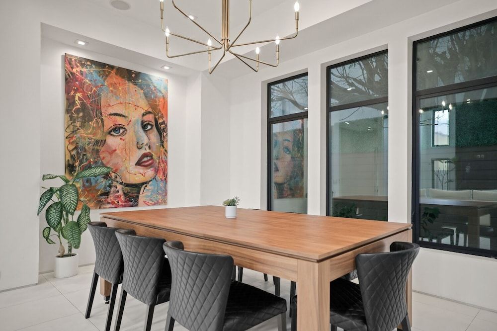 undefined Crescent Heights 3