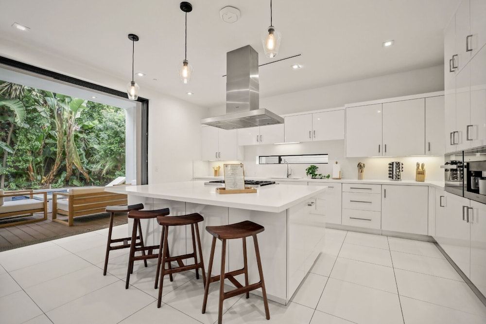 undefined Crescent Heights 5